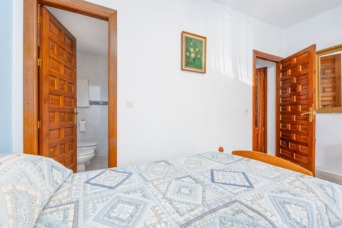6 Bed Townhouse for sale in Alhaurín El Grande Costa Del Sol, Málaga, Spain