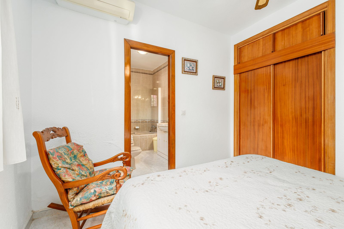 6 Bed Townhouse for sale in Alhaurín El Grande Costa Del Sol, Málaga, Spain