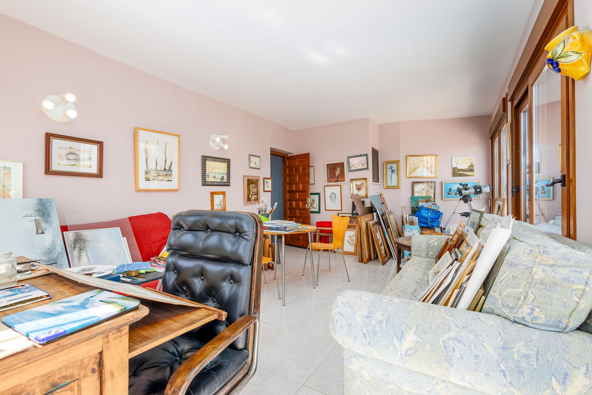 6 Bed Townhouse for sale in Alhaurín El Grande Costa Del Sol, Málaga, Spain
