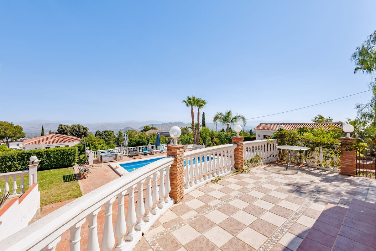6 Bed Townhouse for sale in Alhaurín El Grande Costa Del Sol, Málaga, Spain