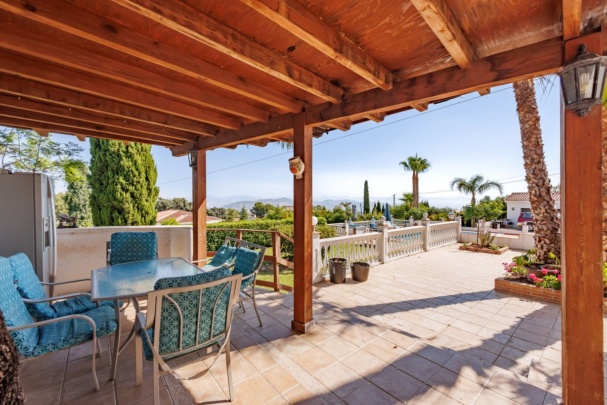 6 Bed Townhouse for sale in Alhaurín El Grande Costa Del Sol, Málaga, Spain