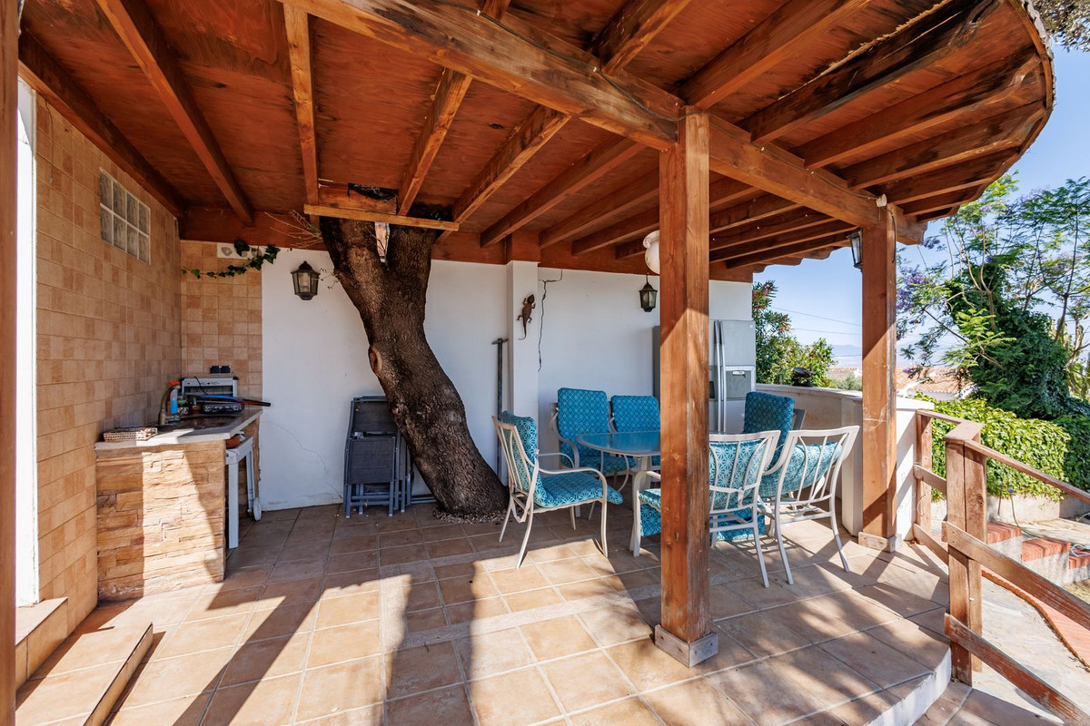 6 Bed Townhouse for sale in Alhaurín El Grande Costa Del Sol, Málaga, Spain