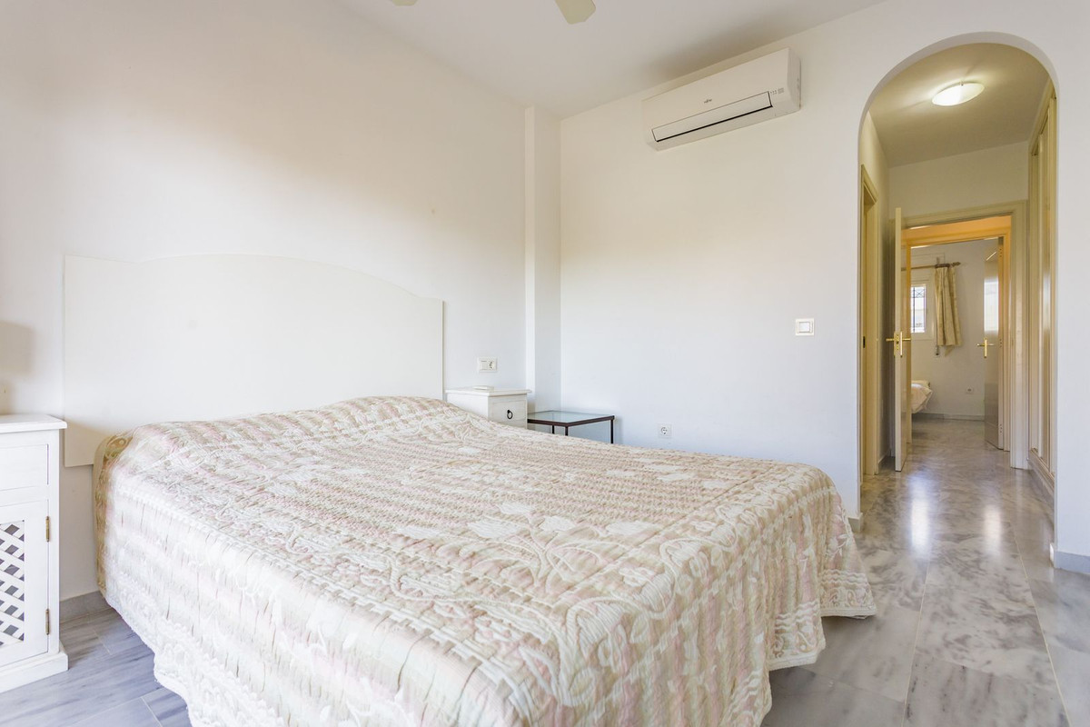 2 Bed Apartment for sale in Calahonda Costa Del Sol, Málaga, Spain