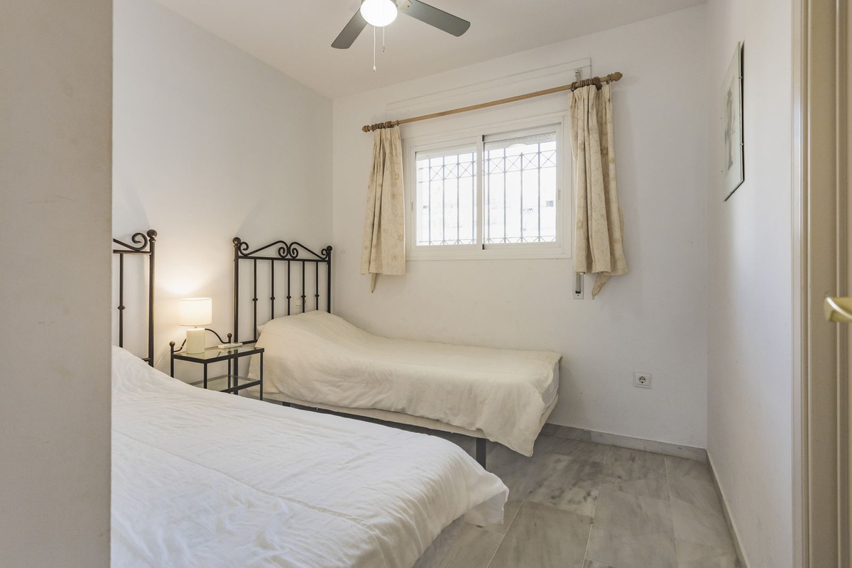 2 Bed Apartment for sale in Calahonda Costa Del Sol, Málaga, Spain