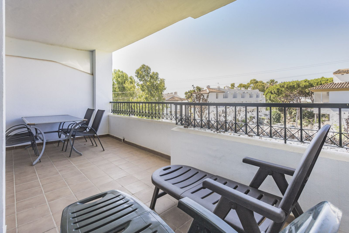2 Bed Apartment for sale in Calahonda Costa Del Sol, Málaga, Spain