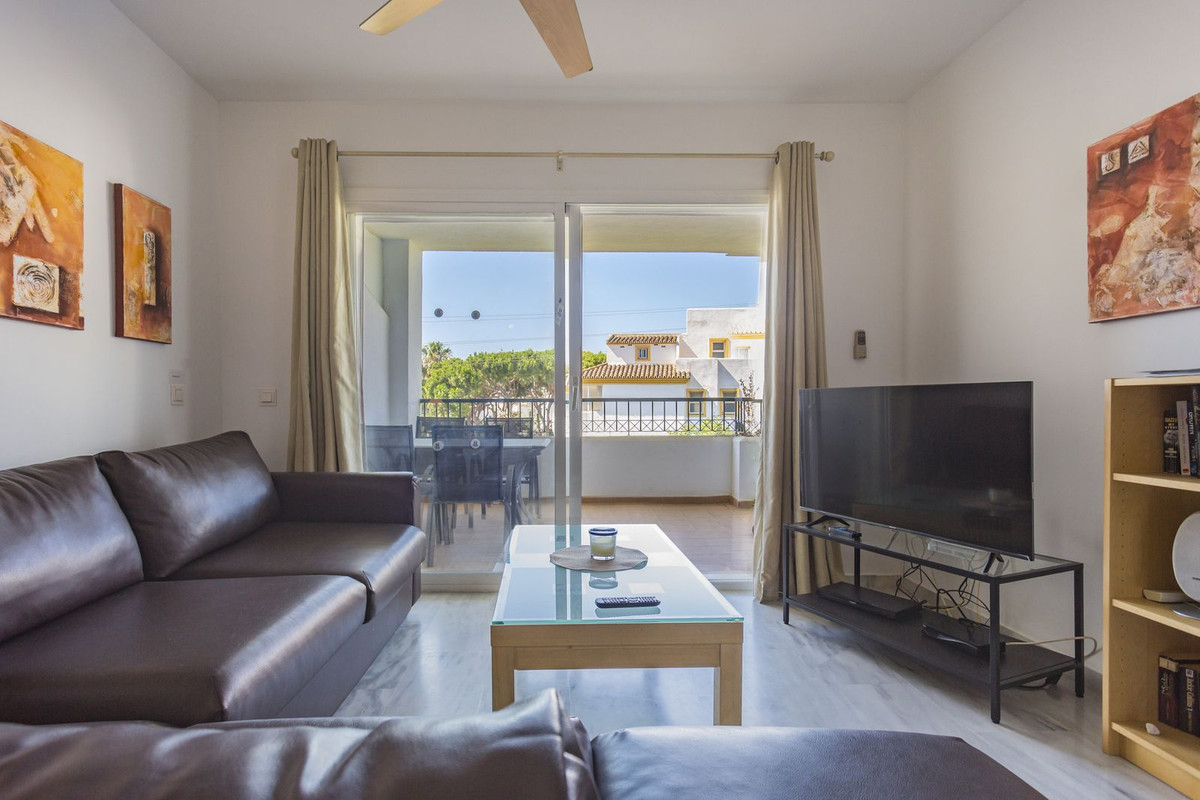 2 Bed Apartment for sale in Calahonda Costa Del Sol, Málaga, Spain