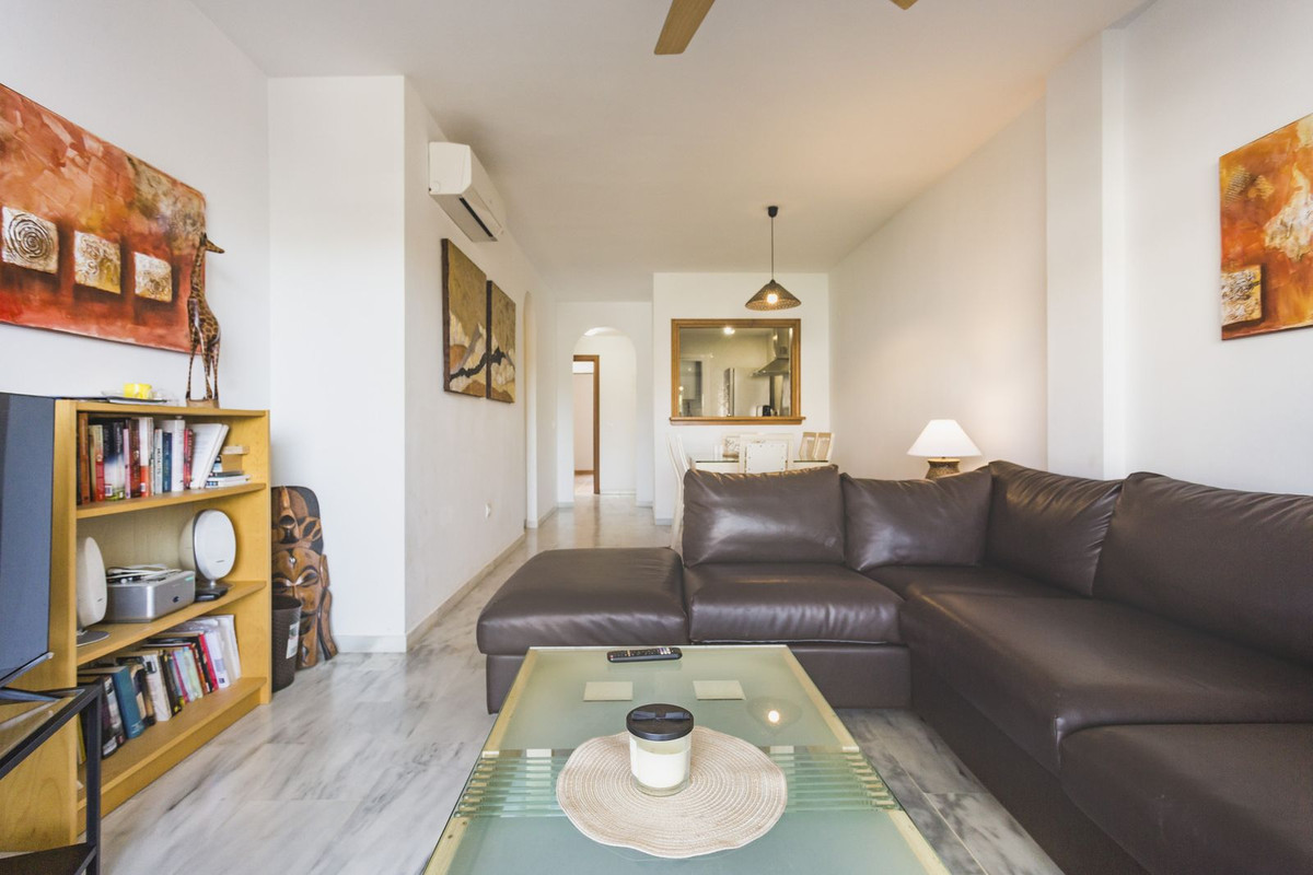2 Bed Apartment for sale in Calahonda Costa Del Sol, Málaga, Spain
