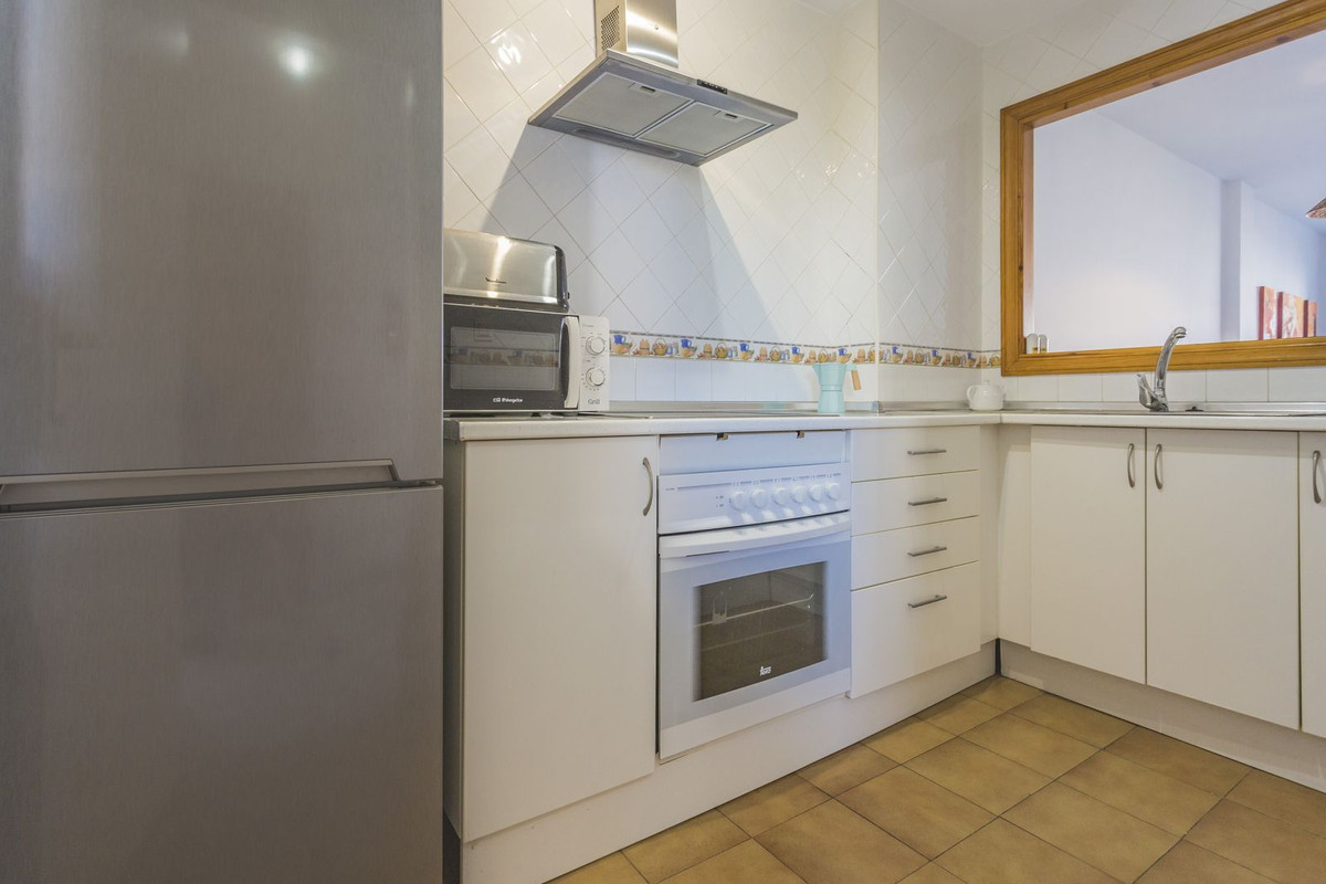2 Bed Apartment for sale in Calahonda Costa Del Sol, Málaga, Spain