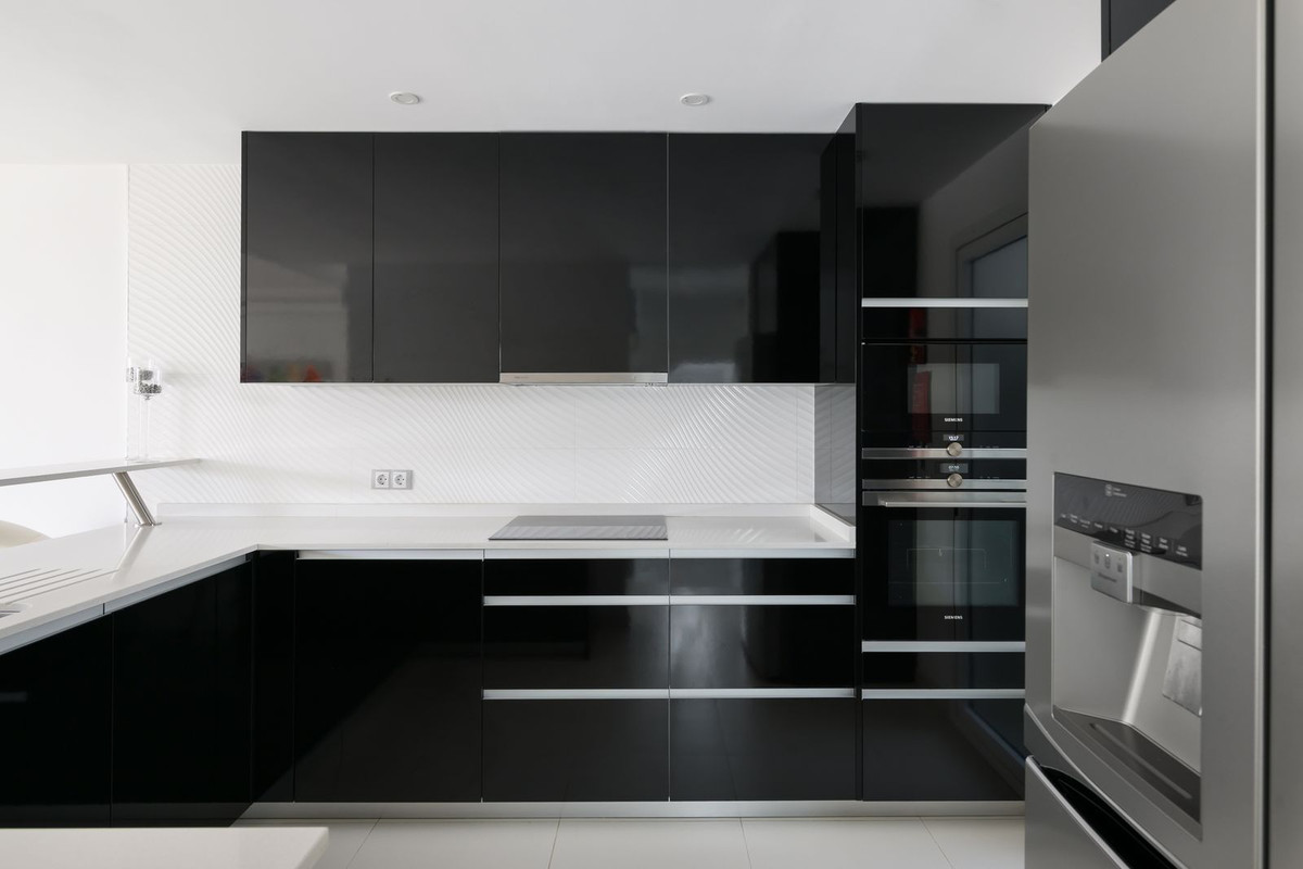 3 Bed Townhouse for sale in The Golden Mile Costa Del Sol, Málaga, Spain