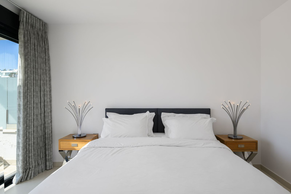 3 Bed Townhouse for sale in The Golden Mile Costa Del Sol, Málaga, Spain