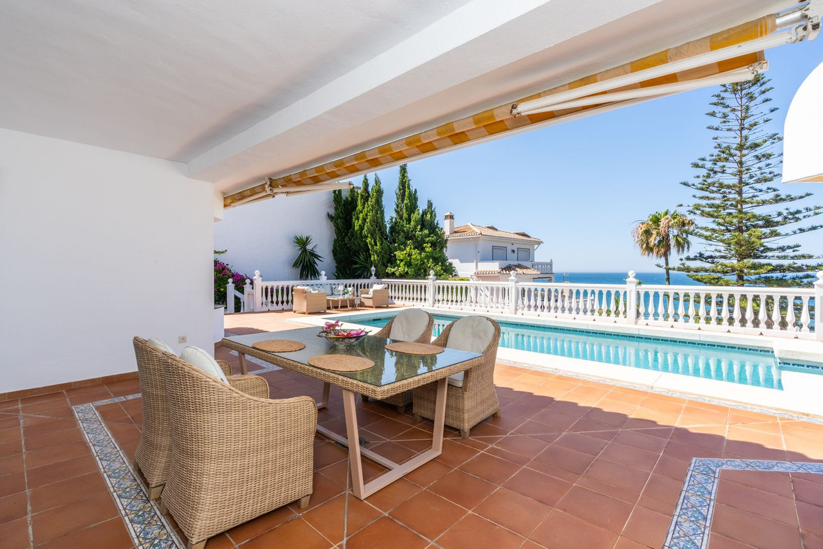 4 Bed Townhouse for sale in El Chaparral Costa Del Sol, Málaga, Spain