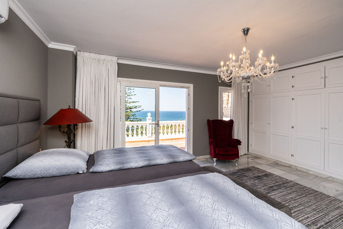 4 Bed Townhouse for sale in El Chaparral Costa Del Sol, Málaga, Spain