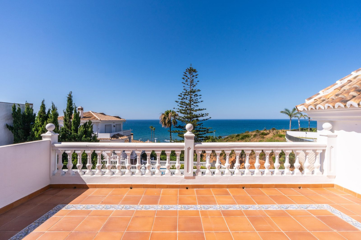 4 Bed Townhouse for sale in El Chaparral Costa Del Sol, Málaga, Spain