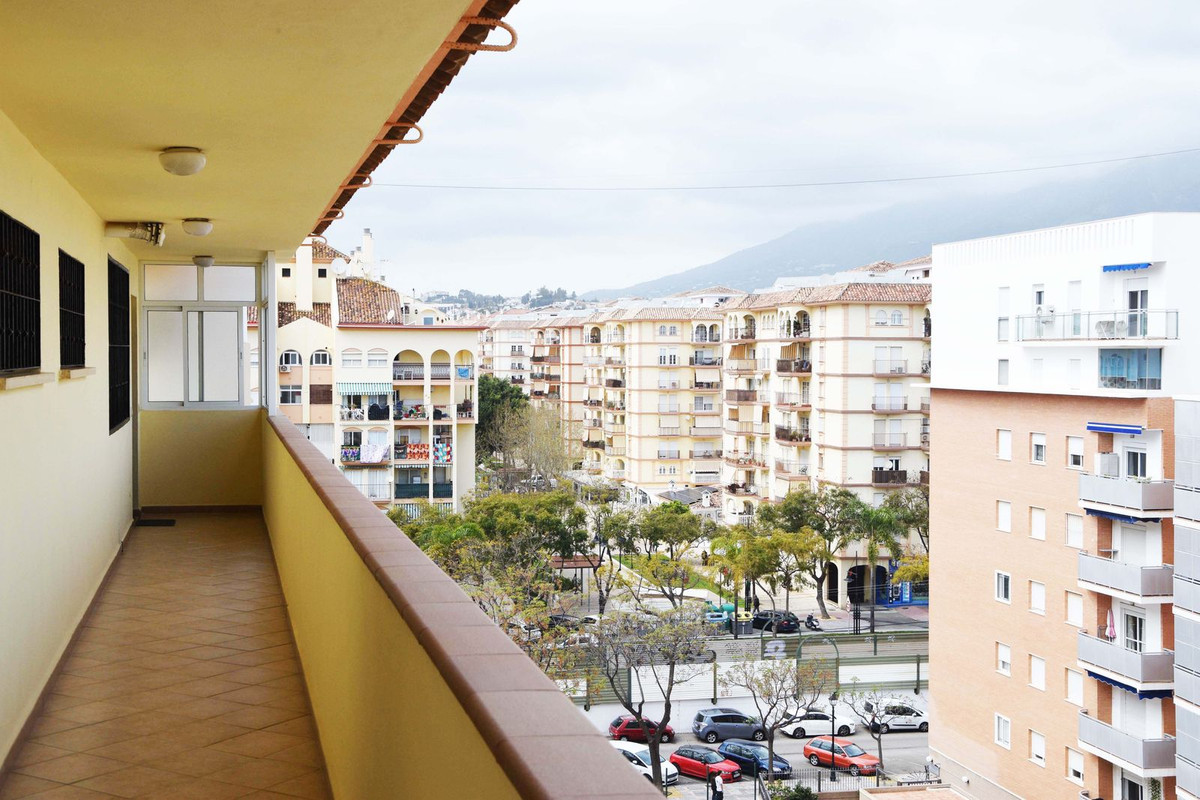 4 Bed Apartment for sale in Fuengirola Costa Del Sol, Málaga, Spain