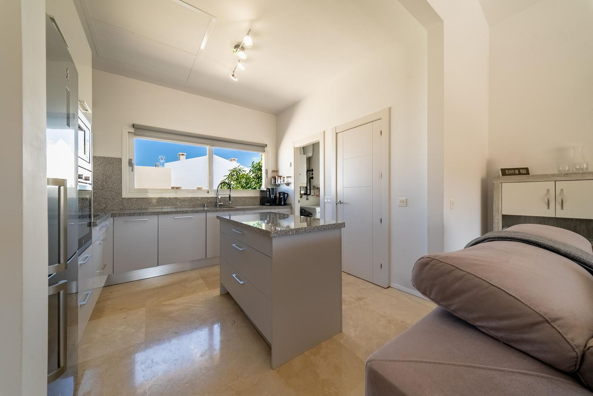 Se vende Villa - Chalet de 3 dormitorios en Costa Del Sol, Málaga, España