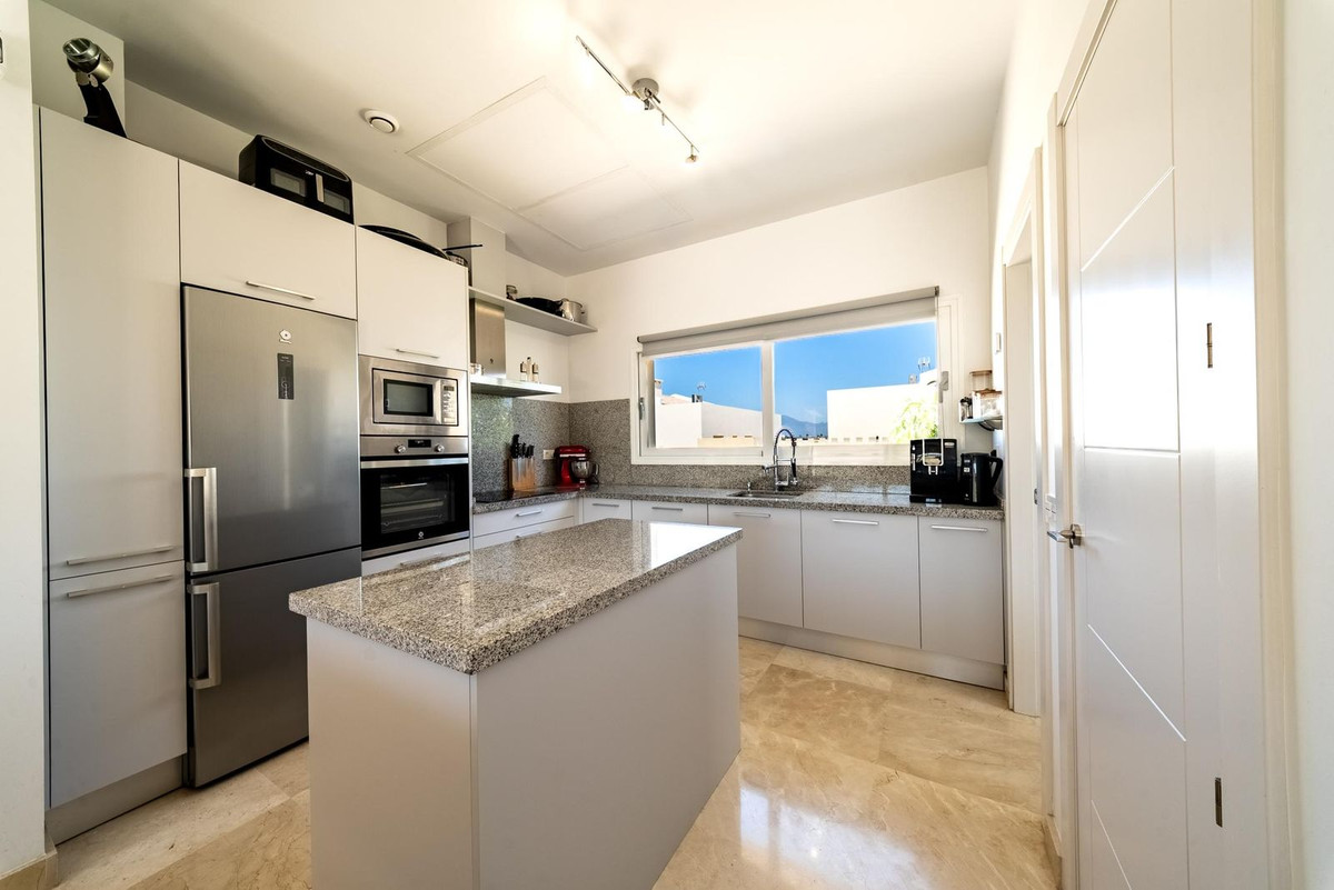 Se vende Villa - Chalet de 3 dormitorios en Costa Del Sol, Málaga, España