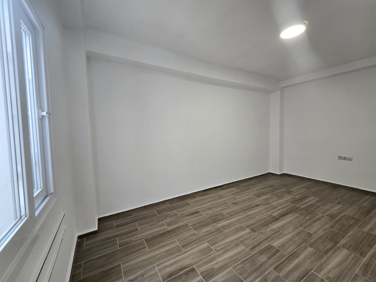 Se vende Apartamento Planta Media de 3 dormitorios en Costa Del Sol, Málaga, España