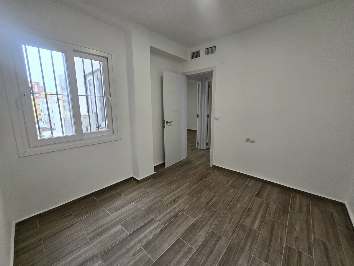 Se vende Apartamento Planta Media de 3 dormitorios en Costa Del Sol, Málaga, España