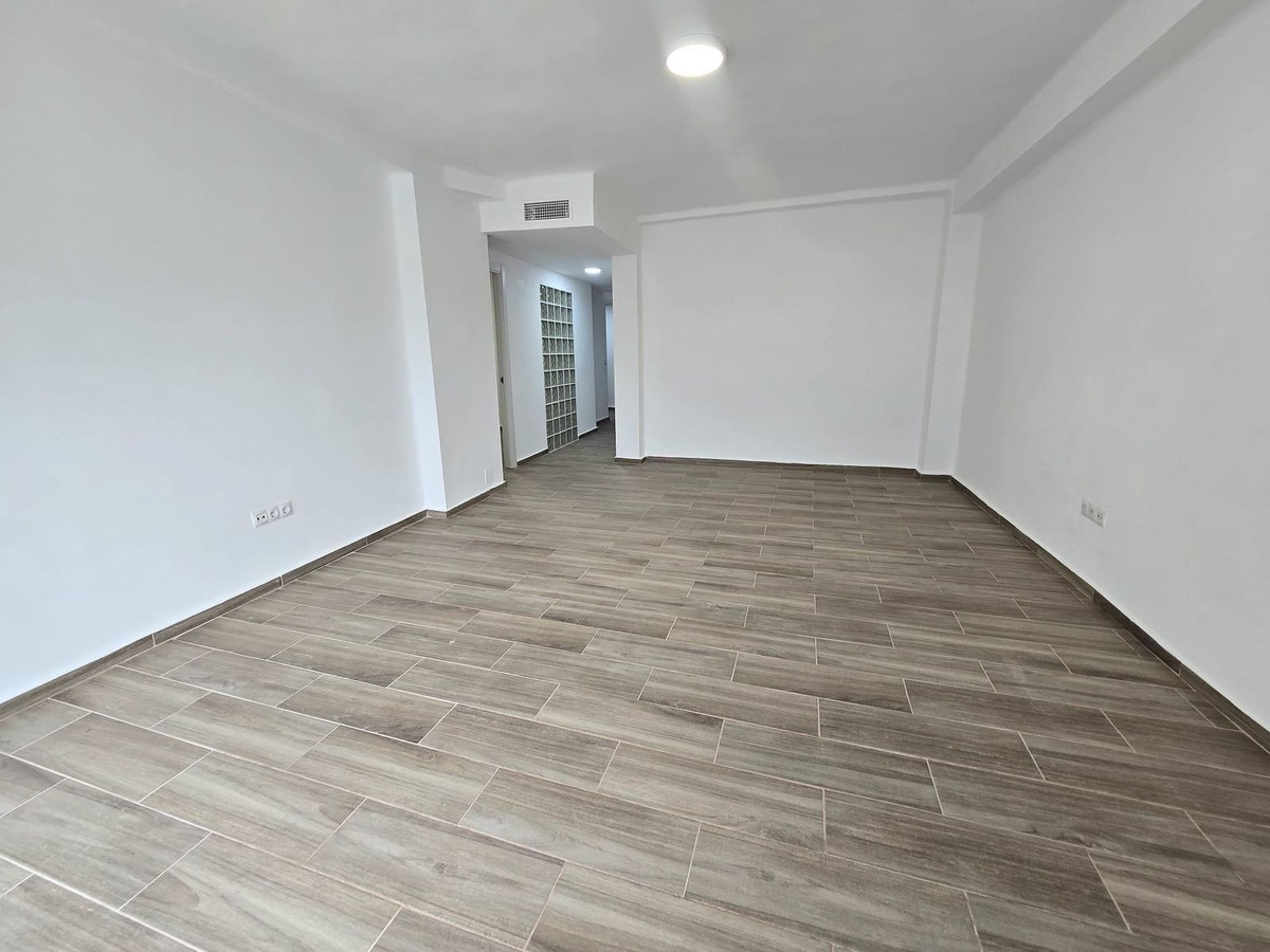 Se vende Apartamento Planta Media de 3 dormitorios en Costa Del Sol, Málaga, España