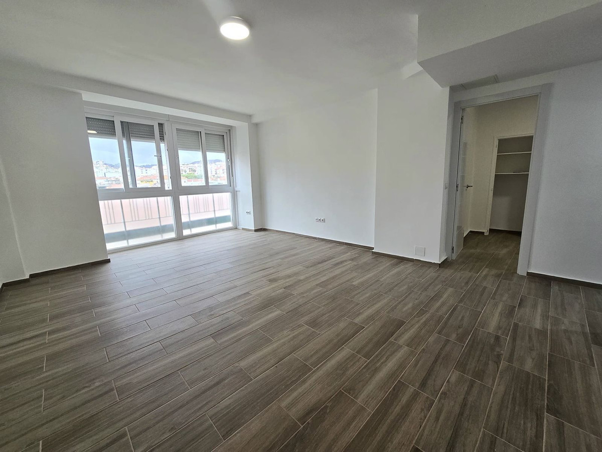Se vende Apartamento Planta Media de 3 dormitorios en Costa Del Sol, Málaga, España