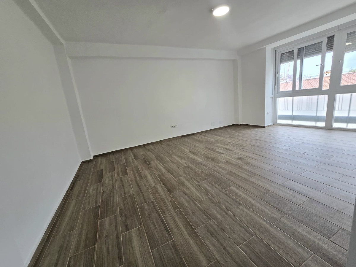 Se vende Apartamento Planta Media de 3 dormitorios en Costa Del Sol, Málaga, España