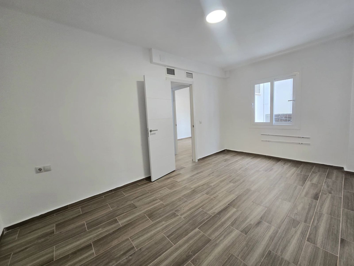 Se vende Apartamento Planta Media de 3 dormitorios en Costa Del Sol, Málaga, España