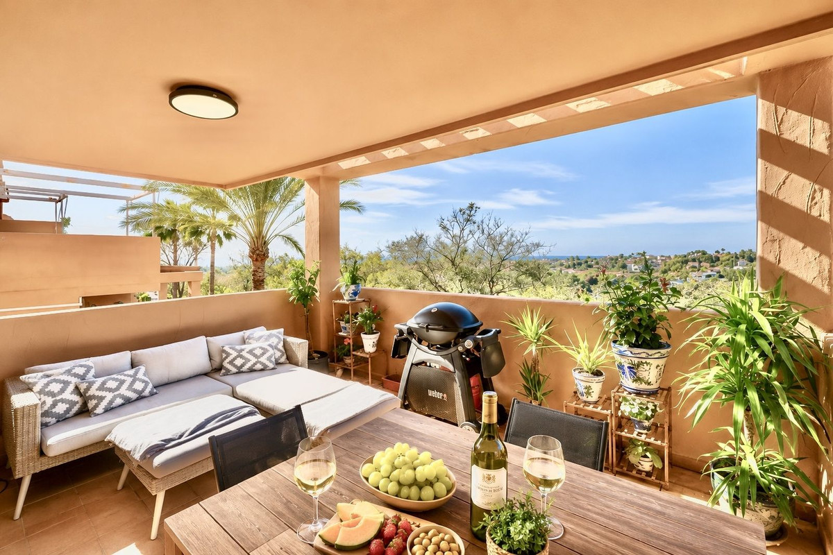 2 Bed Apartment for sale in Elviria Costa Del Sol, Málaga, Spain