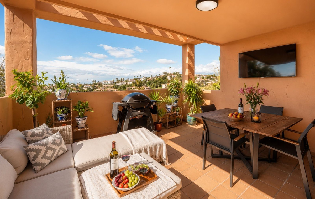 2 Bed Apartment for sale in Elviria Costa Del Sol, Málaga, Spain