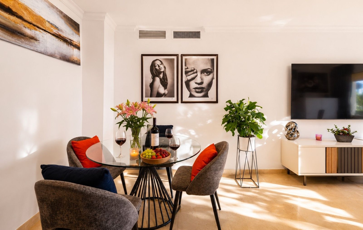 2 Bed Apartment for sale in Elviria Costa Del Sol, Málaga, Spain