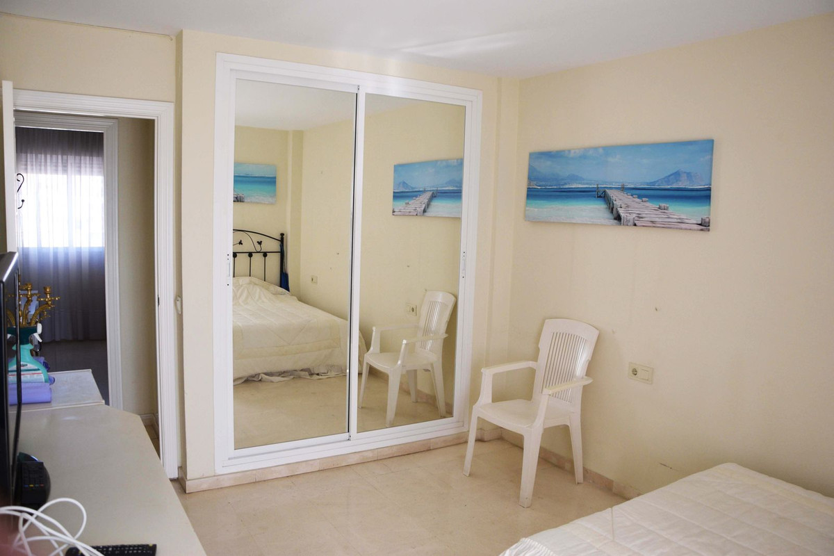 2 Bed Apartment for sale in Fuengirola Costa Del Sol, Málaga, Spain