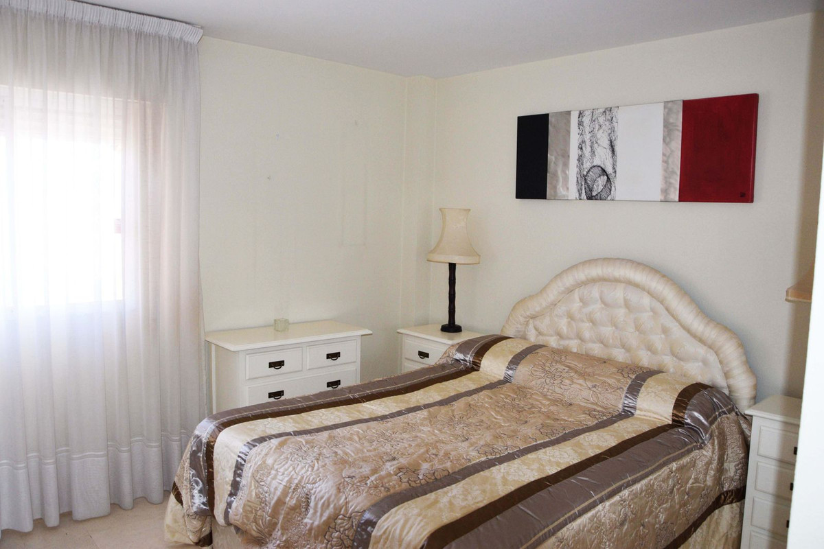 2 Bed Apartment for sale in Fuengirola Costa Del Sol, Málaga, Spain