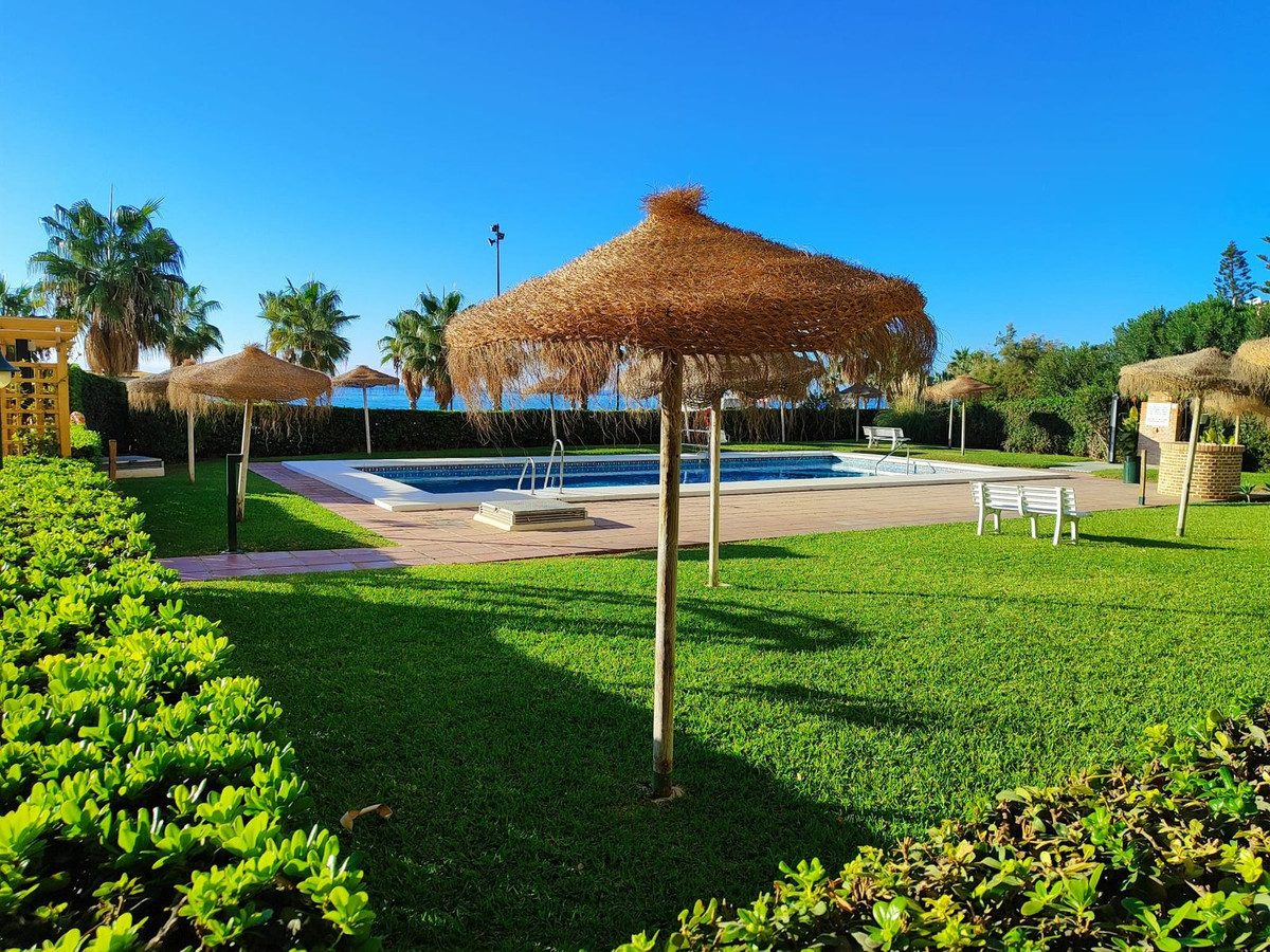 2 Bed Apartment for sale in Fuengirola Costa Del Sol, Málaga, Spain