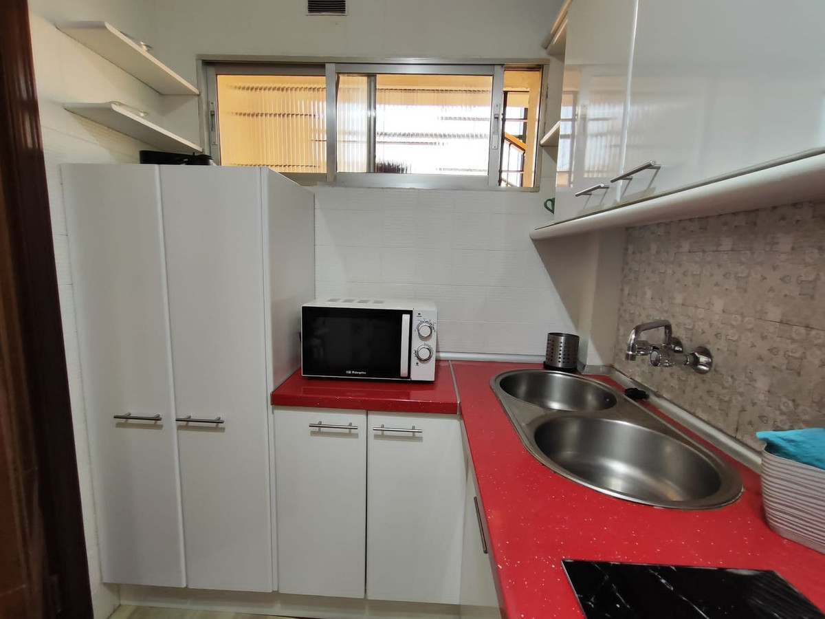 2 Bed Apartment for sale in Fuengirola Costa Del Sol, Málaga, Spain