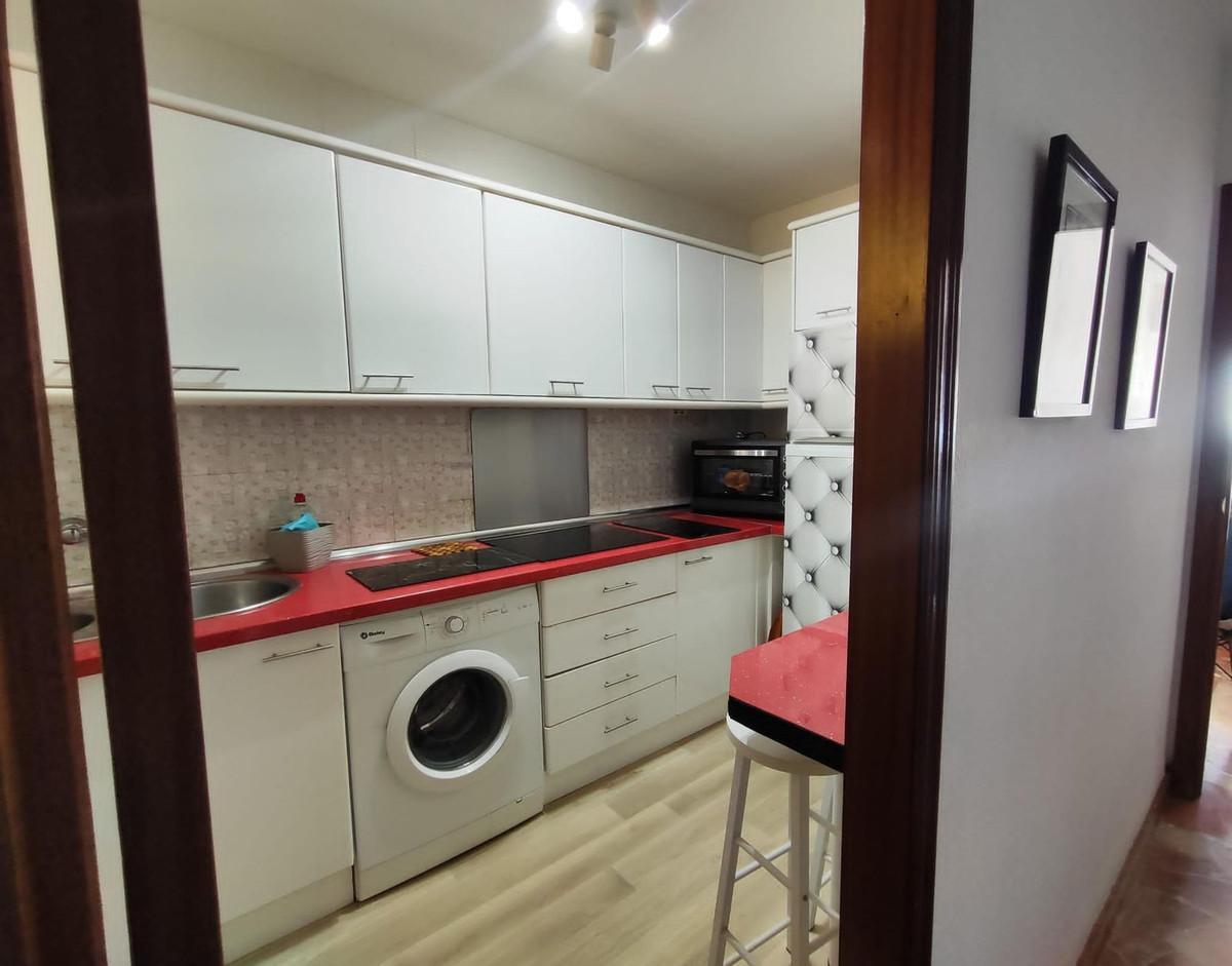 2 Bed Apartment for sale in Fuengirola Costa Del Sol, Málaga, Spain