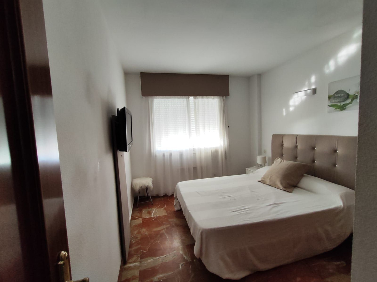 2 Bed Apartment for sale in Fuengirola Costa Del Sol, Málaga, Spain