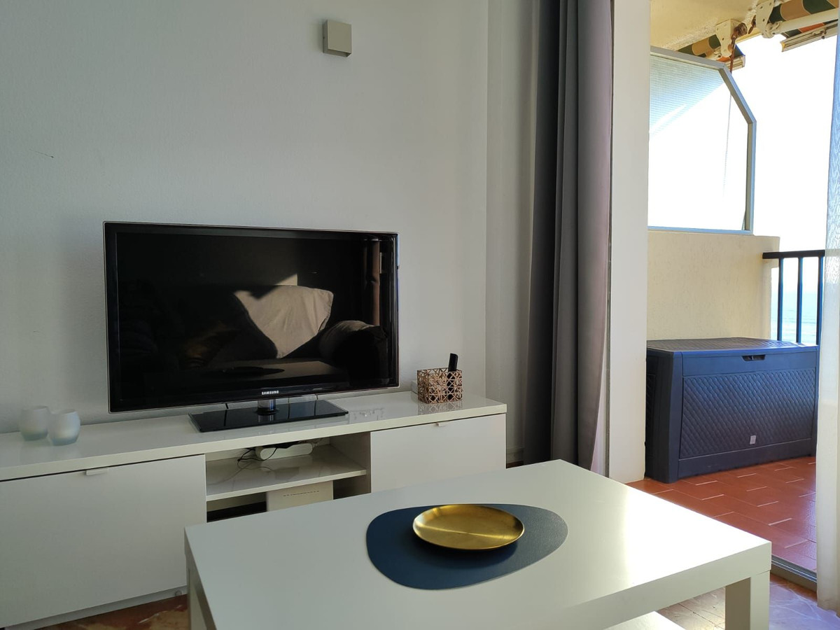 2 Bed Apartment for sale in Fuengirola Costa Del Sol, Málaga, Spain