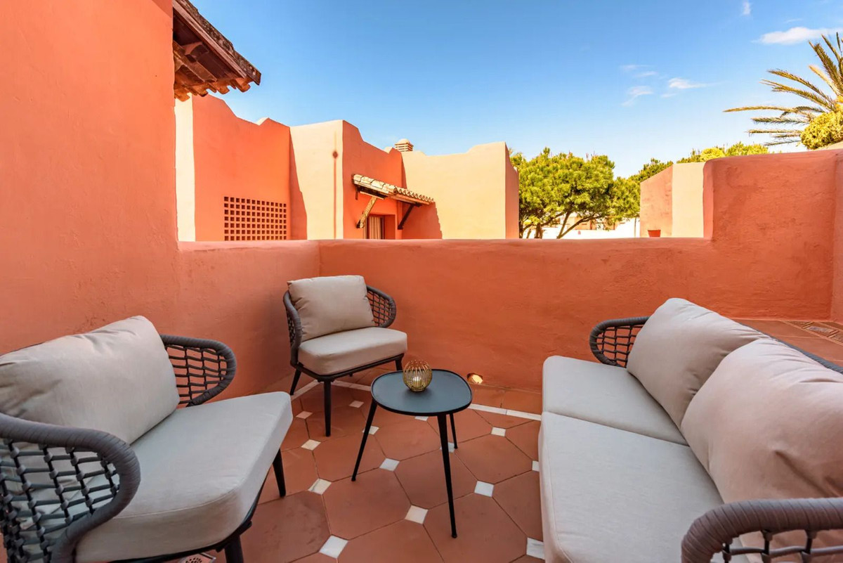 Se vende Apartamento Planta Media de 2 dormitorios en Costa Del Sol, Málaga, España