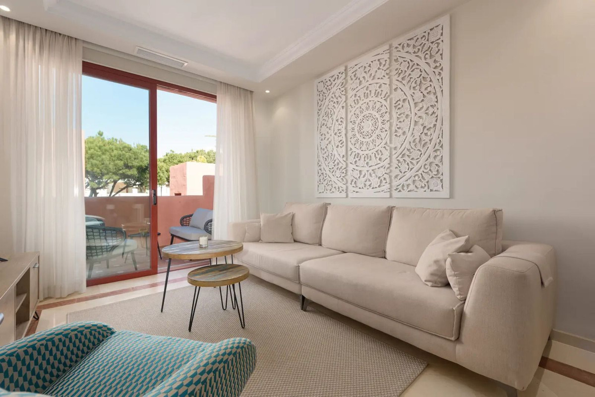 Se vende Apartamento Planta Media de 2 dormitorios en Costa Del Sol, Málaga, España