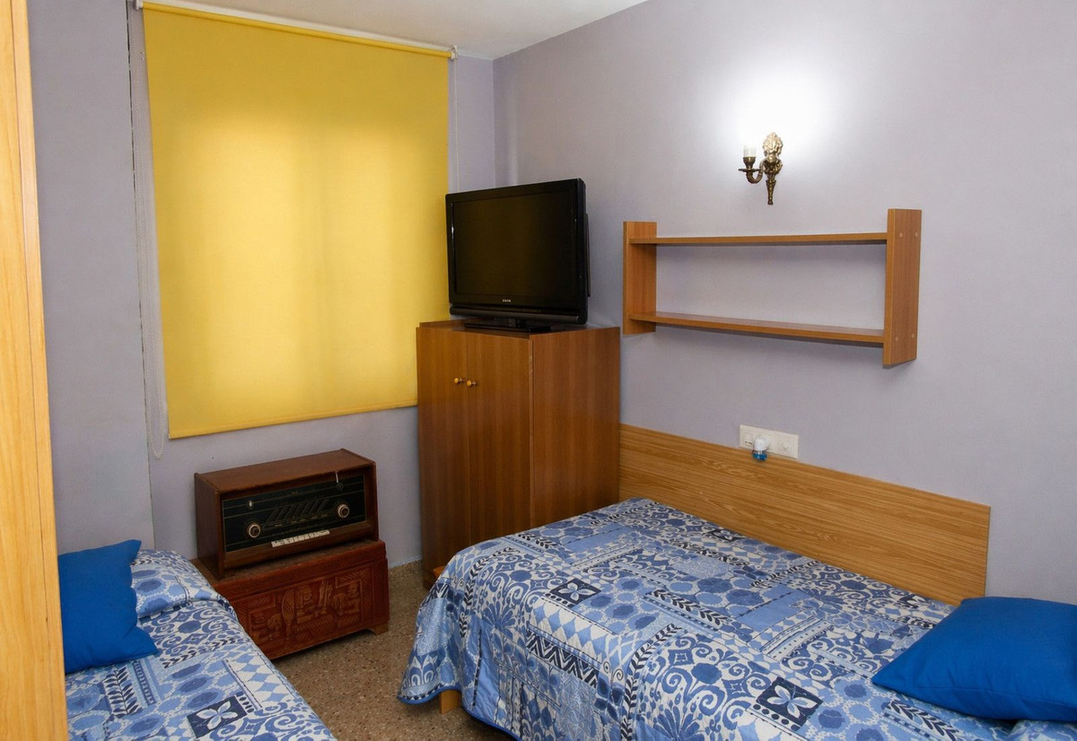3 Bed Apartment for sale in Fuengirola Costa Del Sol, Málaga, Spain