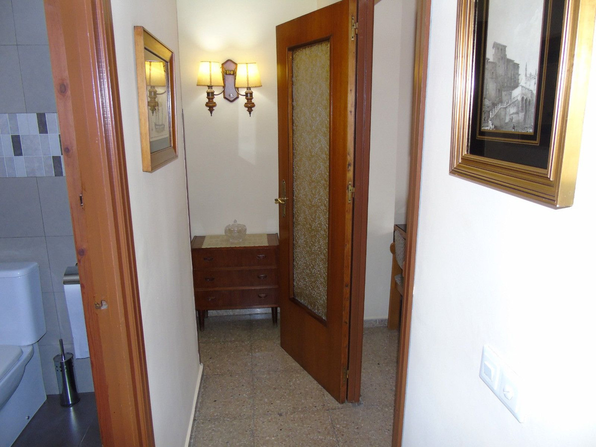 3 Bed Apartment for sale in Fuengirola Costa Del Sol, Málaga, Spain