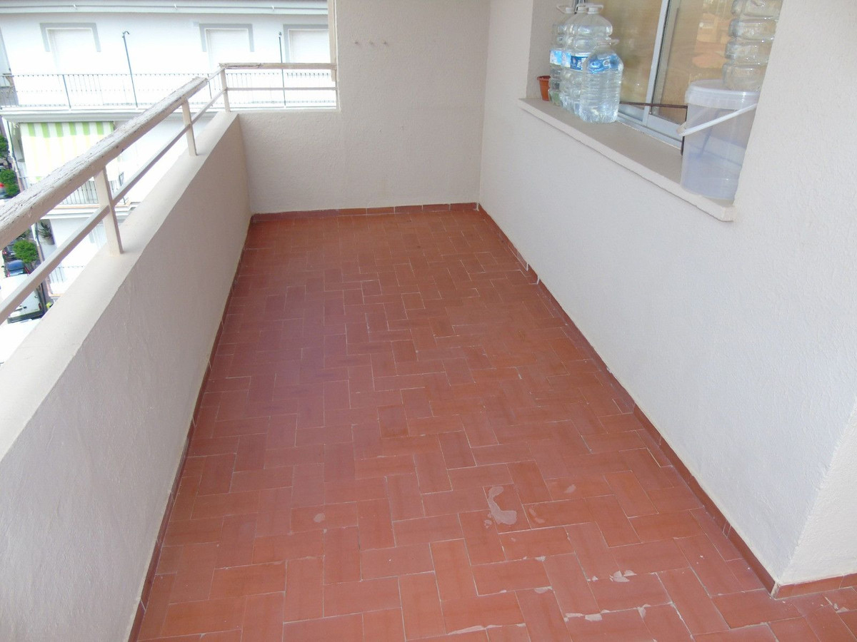 3 Bed Apartment for sale in Fuengirola Costa Del Sol, Málaga, Spain