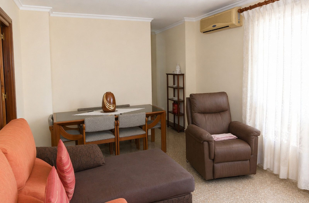 3 Bed Apartment for sale in Fuengirola Costa Del Sol, Málaga, Spain