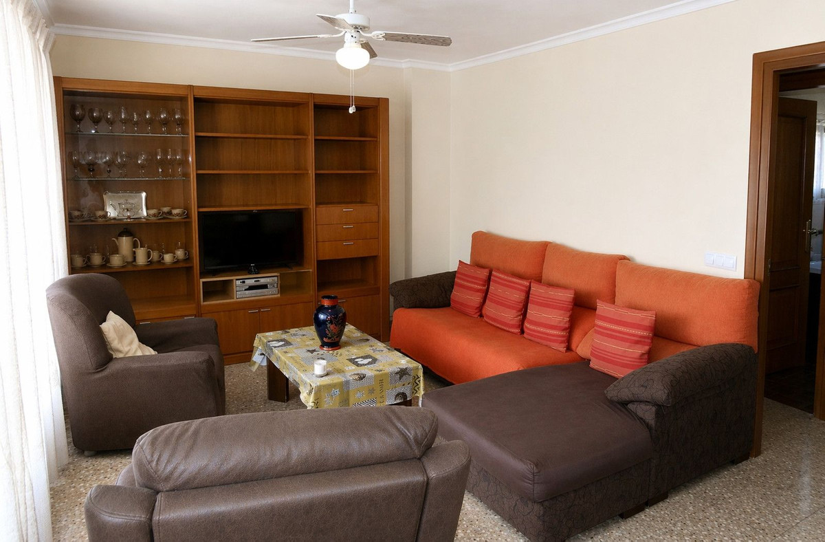 3 Bed Apartment for sale in Fuengirola Costa Del Sol, Málaga, Spain