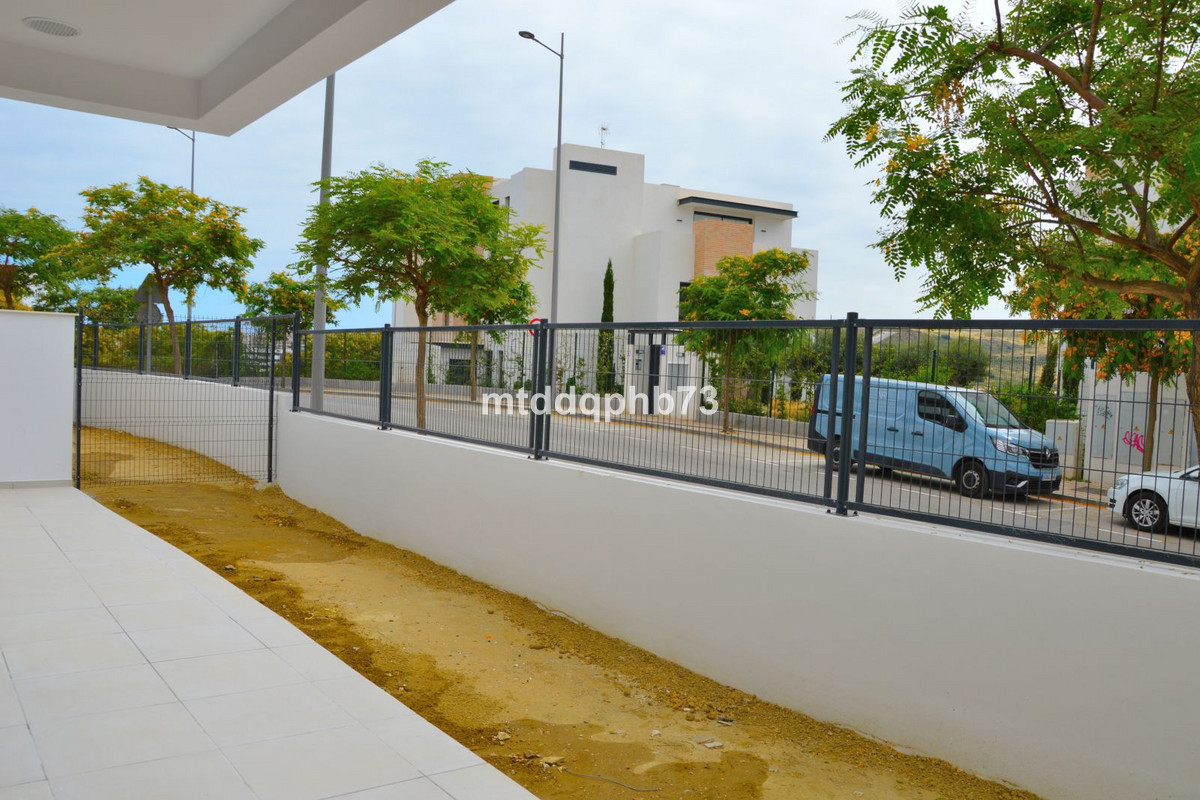 2 Bed Apartment for sale in Estepona Costa Del Sol, Málaga, Spain