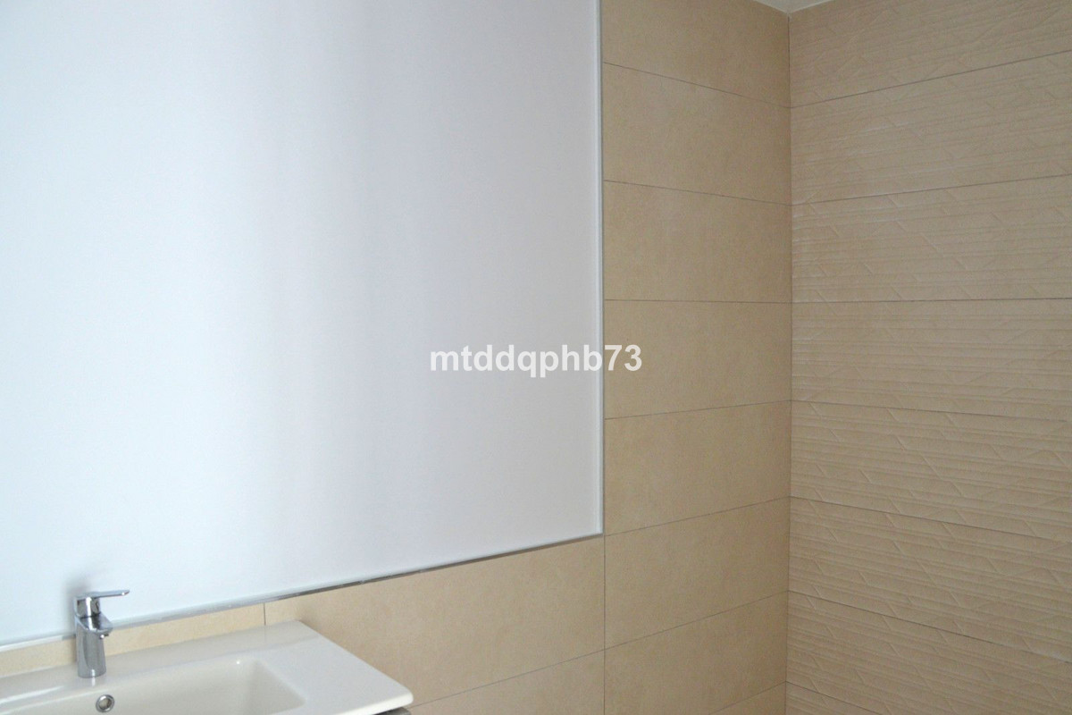 2 Bed Apartment for sale in Estepona Costa Del Sol, Málaga, Spain