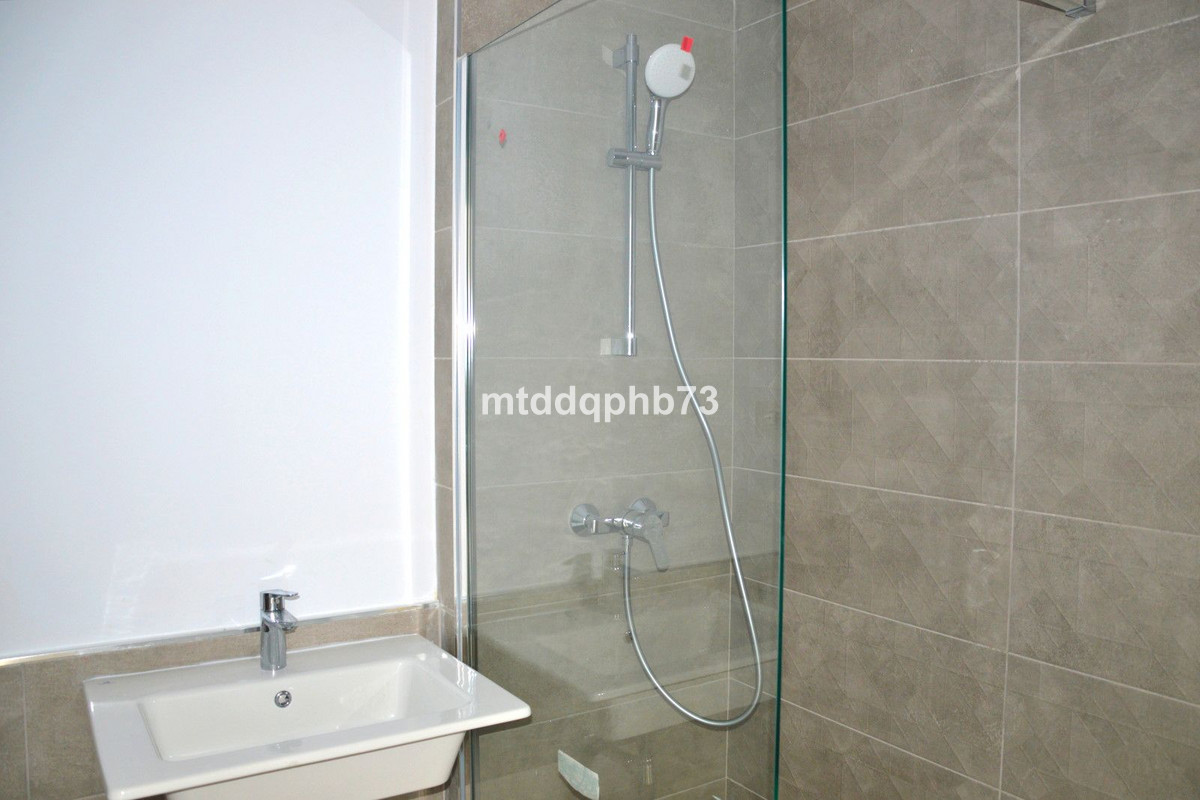 2 Bed Apartment for sale in Estepona Costa Del Sol, Málaga, Spain