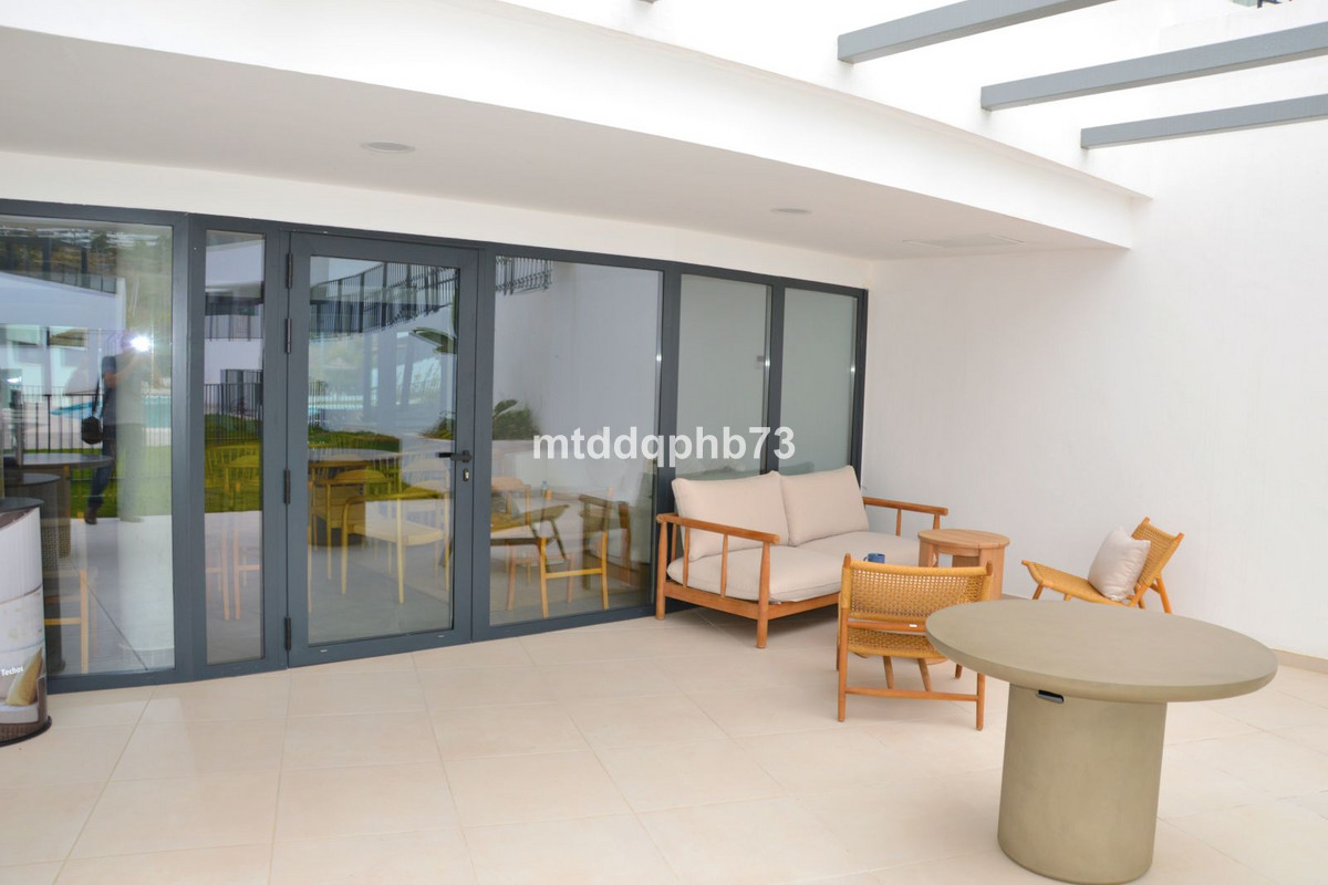 2 Bed Apartment for sale in Estepona Costa Del Sol, Málaga, Spain