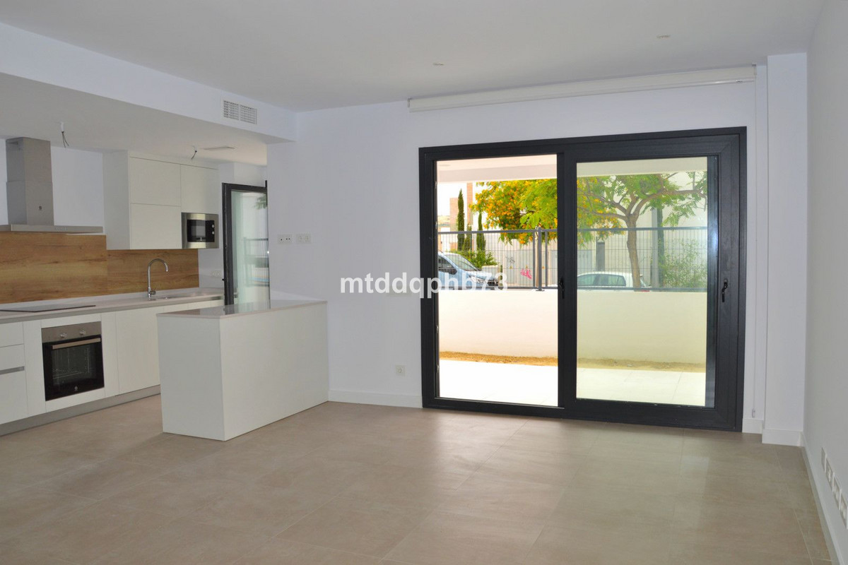 2 Bed Apartment for sale in Estepona Costa Del Sol, Málaga, Spain