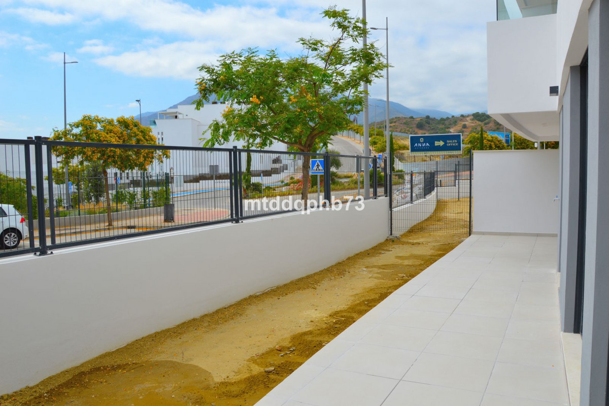 2 Bed Apartment for sale in Estepona Costa Del Sol, Málaga, Spain