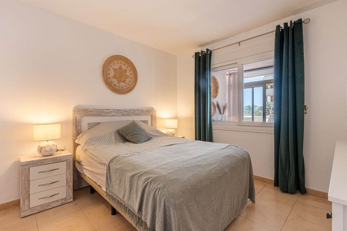 1 Bed Apartment for sale in Estepona Costa Del Sol, Málaga, Spain